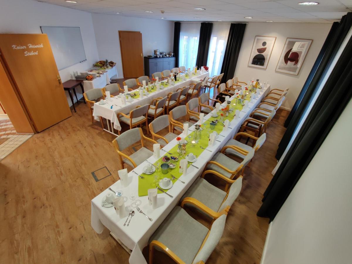 Hotel-Cafe Rathaus Bad Abbach Exterior photo