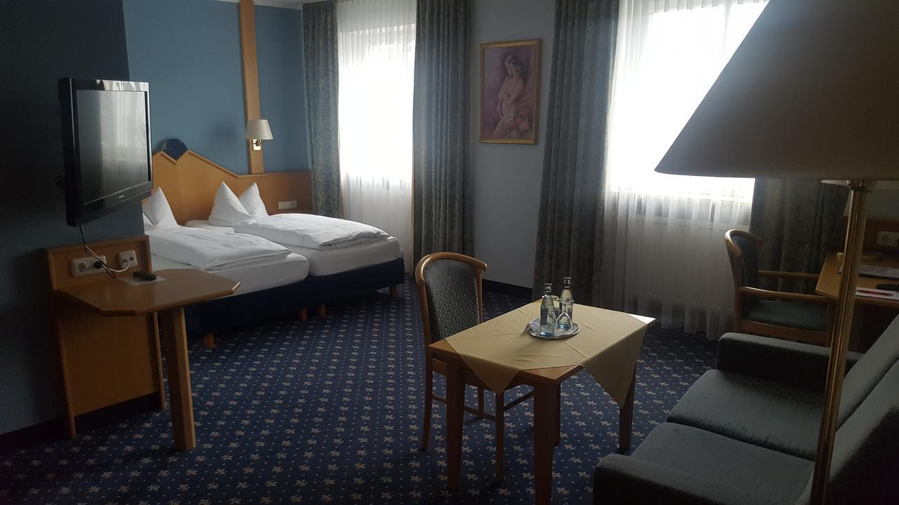 Hotel-Cafe Rathaus Bad Abbach Exterior photo